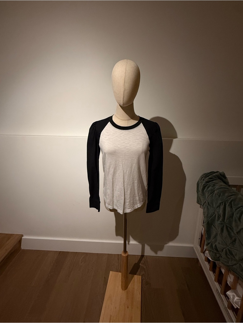 Veronica Beard Black & White Raglan Long Sleeve Tee